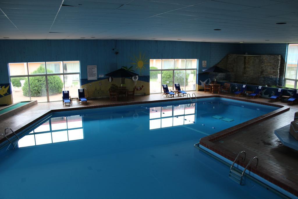 Rodeway Inn & Suites روكفورد,إلينوي المظهر الخارجي الصورة