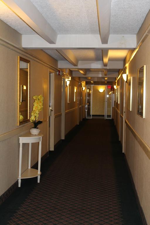 Rodeway Inn & Suites روكفورد,إلينوي المظهر الخارجي الصورة