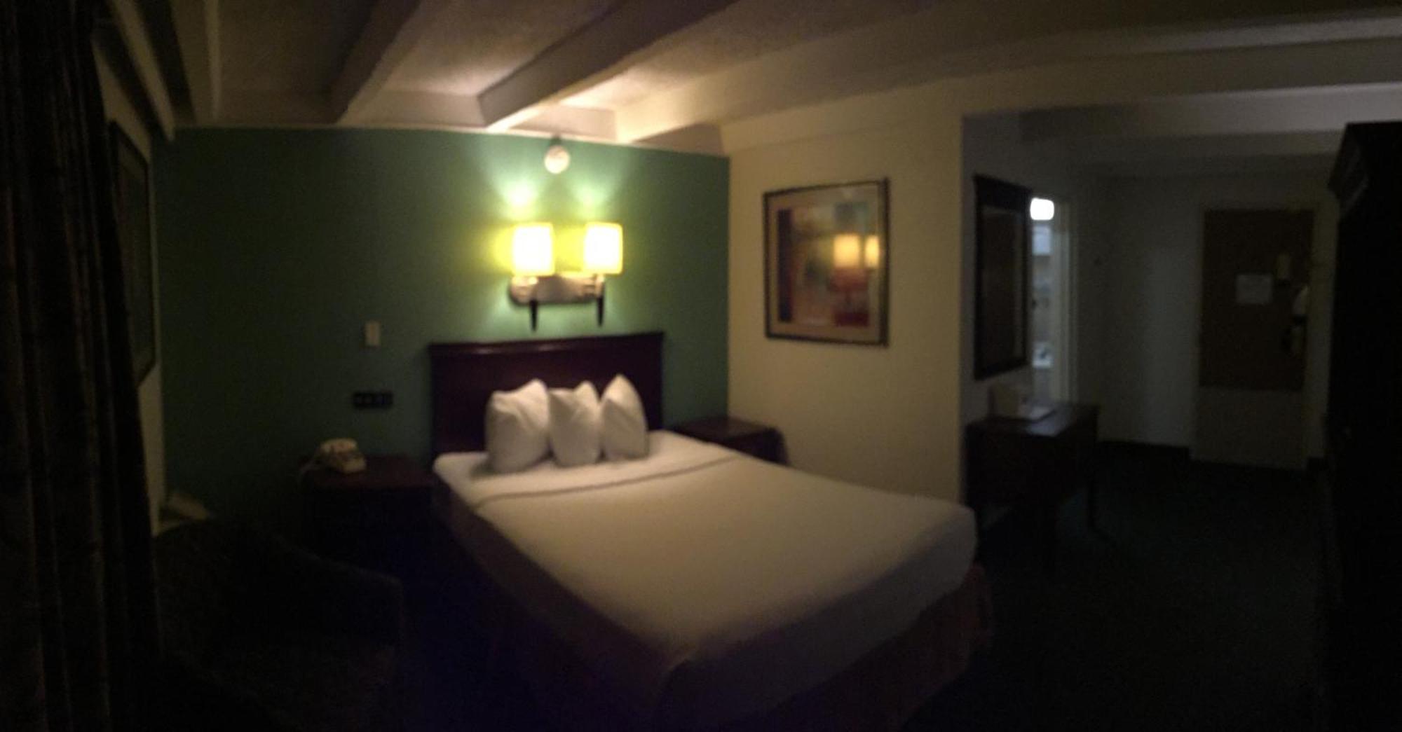 Rodeway Inn & Suites روكفورد,إلينوي المظهر الخارجي الصورة