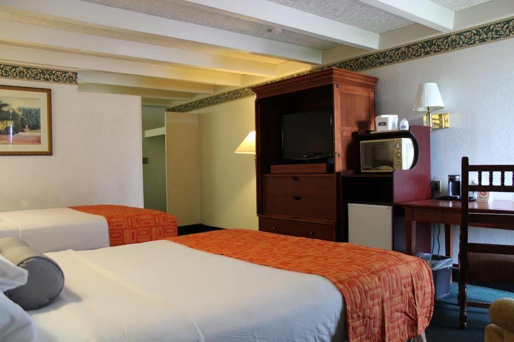 Rodeway Inn & Suites روكفورد,إلينوي المظهر الخارجي الصورة