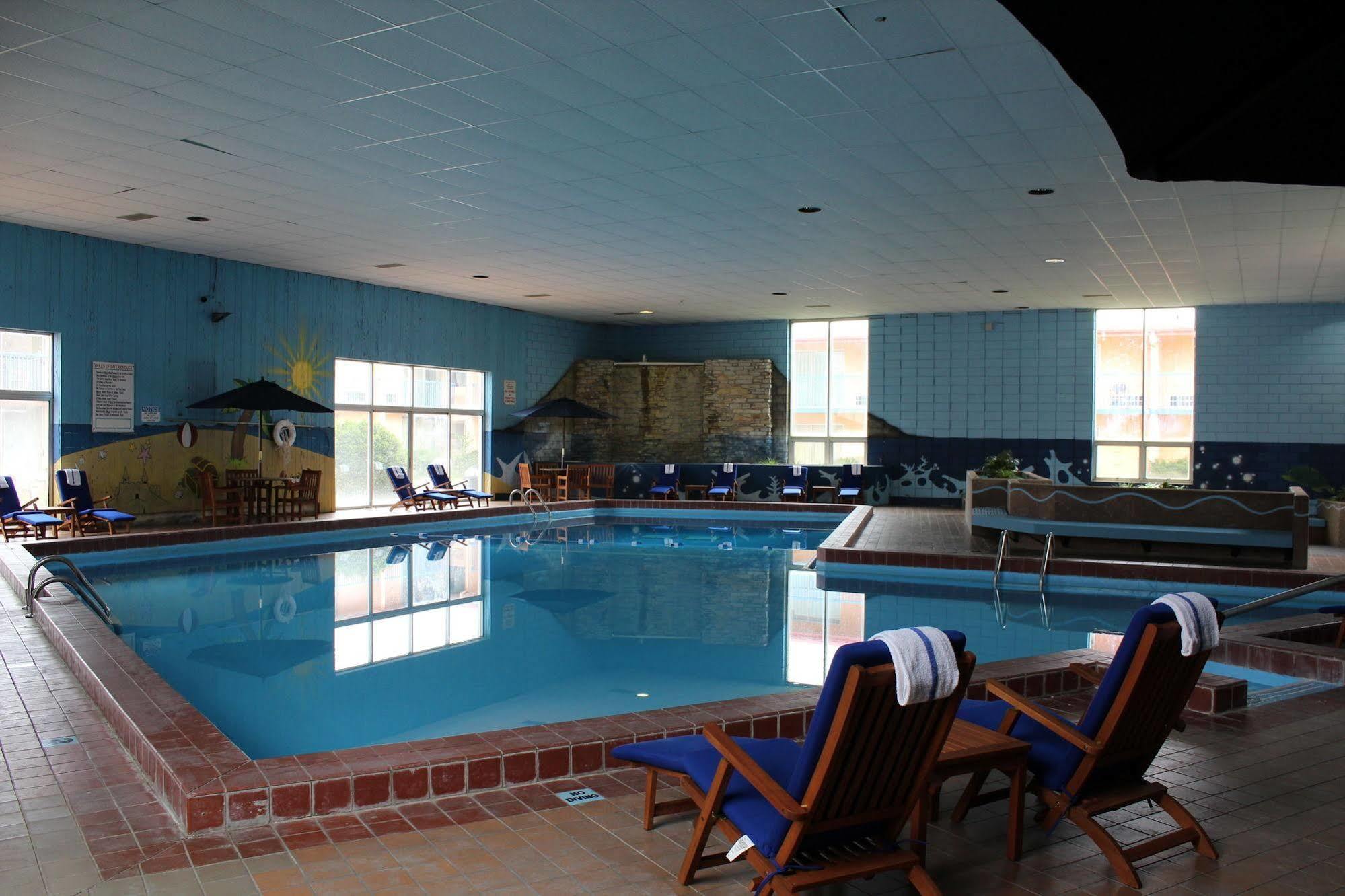 Rodeway Inn & Suites روكفورد,إلينوي المظهر الخارجي الصورة