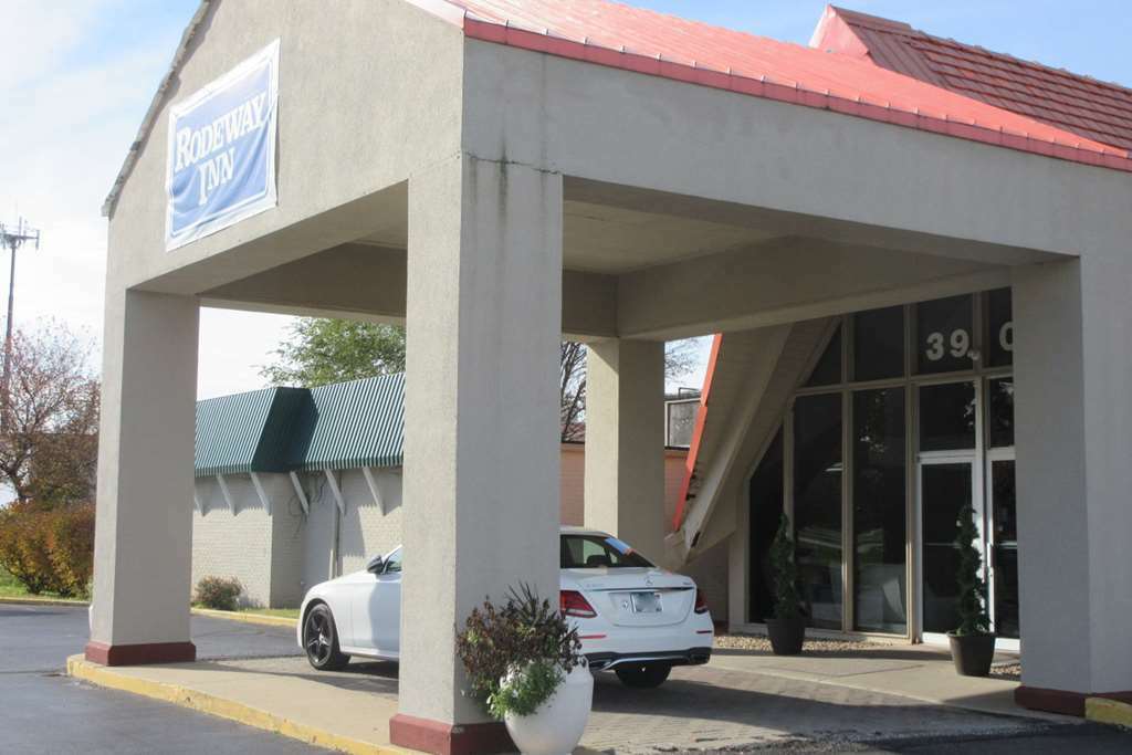 Rodeway Inn & Suites روكفورد,إلينوي المظهر الخارجي الصورة